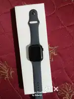Apple watch SE (Gen2) 44 mm midnight black ! Only two months old Gps