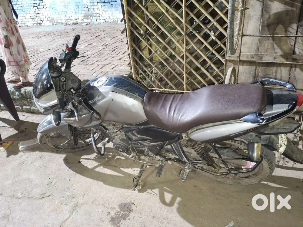 Best Codition Engine and everything in bike Fix Price non negotiable..