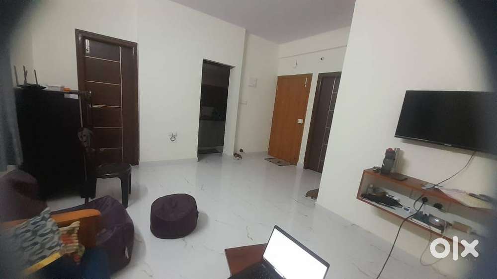 Looking for Female Flatmates/ Fully Furnished 1BHK