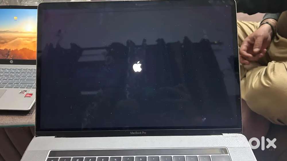 Macbook pro , apple macbook pro ...