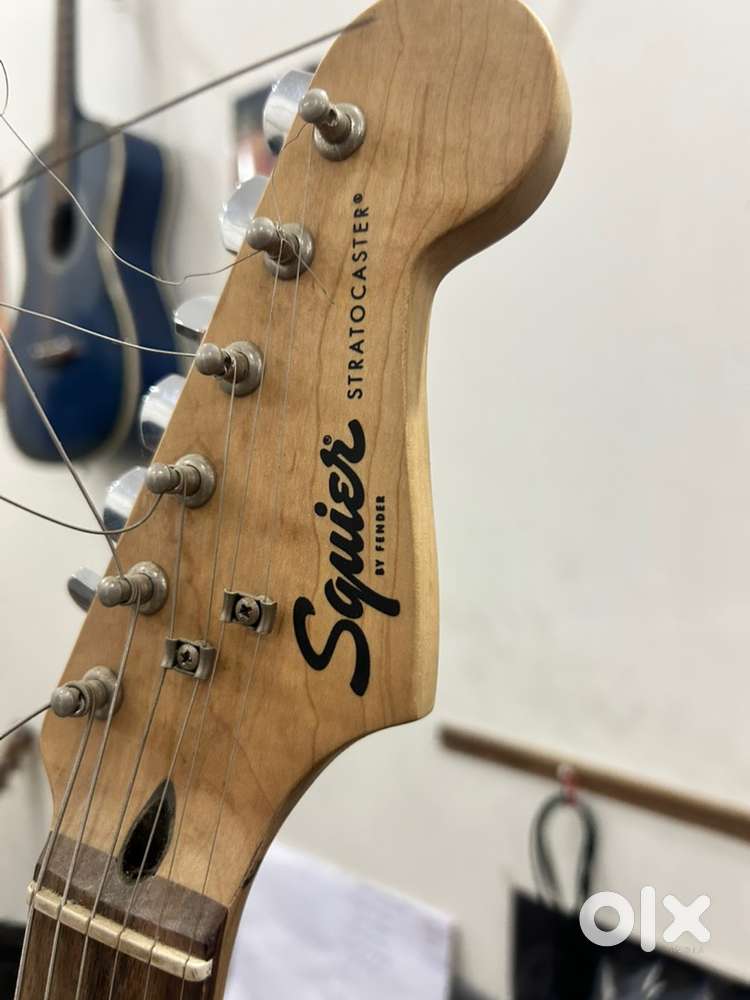 Squier STRATO CASTER® electic guitar