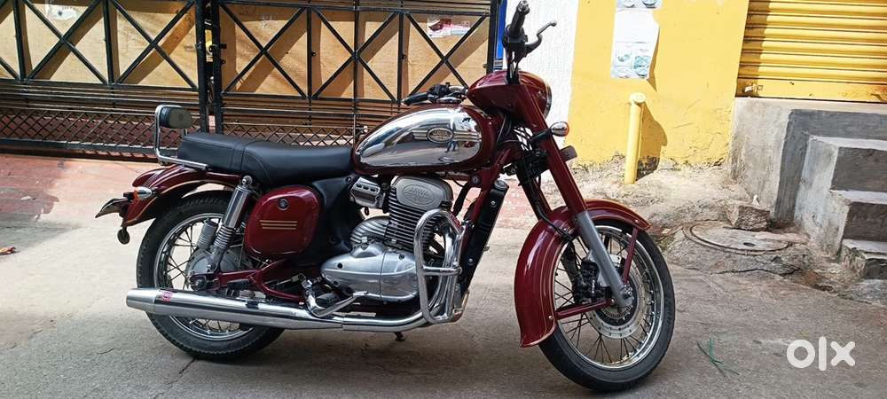 Jawa classic maroon colour 2019