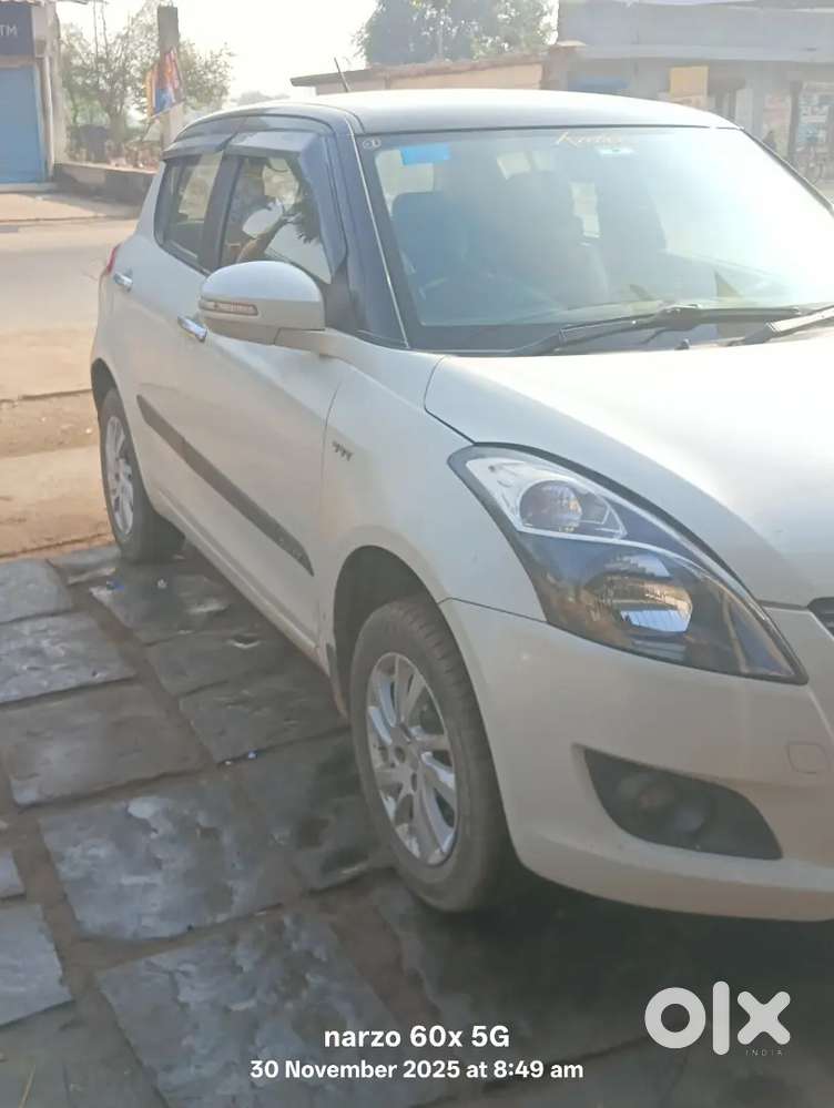 Maruti Suzuki Swift 2013 Petrol 99990 Km Driven