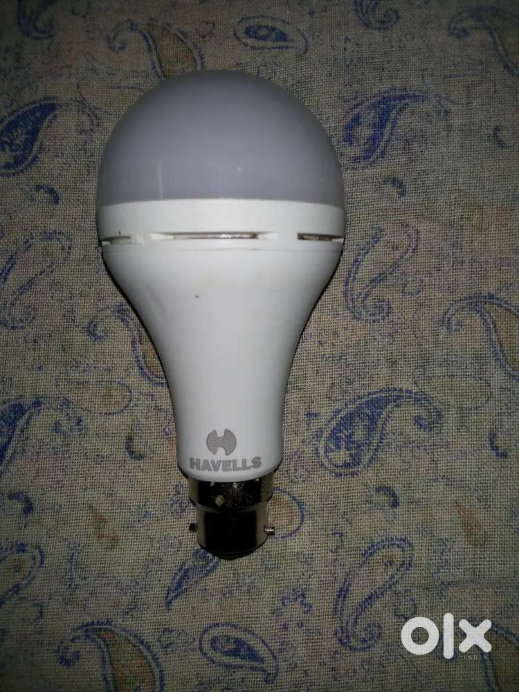 2 LED CHARGING BULB HAVELLS 150×2=300₹