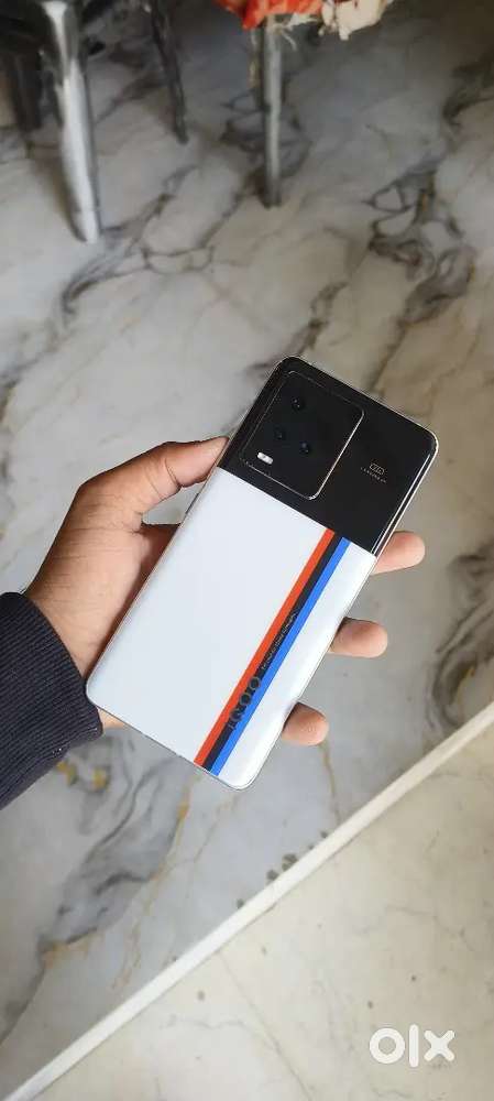 iQOO 9T  (LEGEND EDITION)