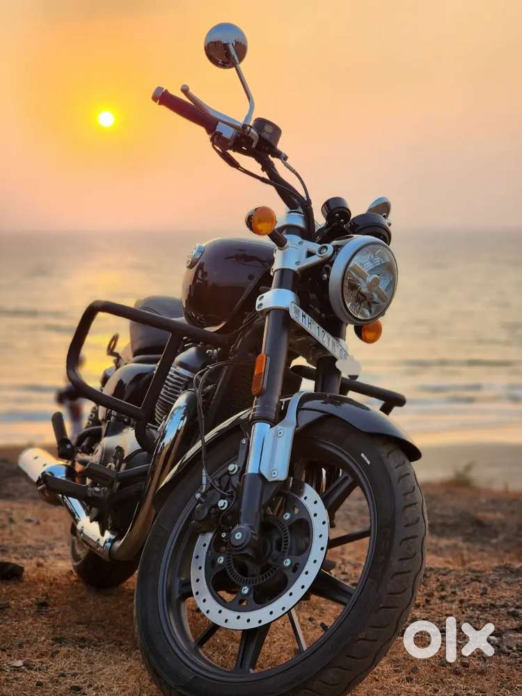 Super meteor 650 Astral Black