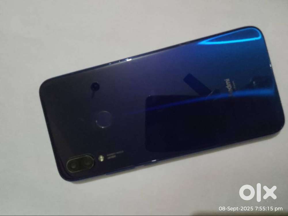 Redmi note 7 pro in good condition with cover