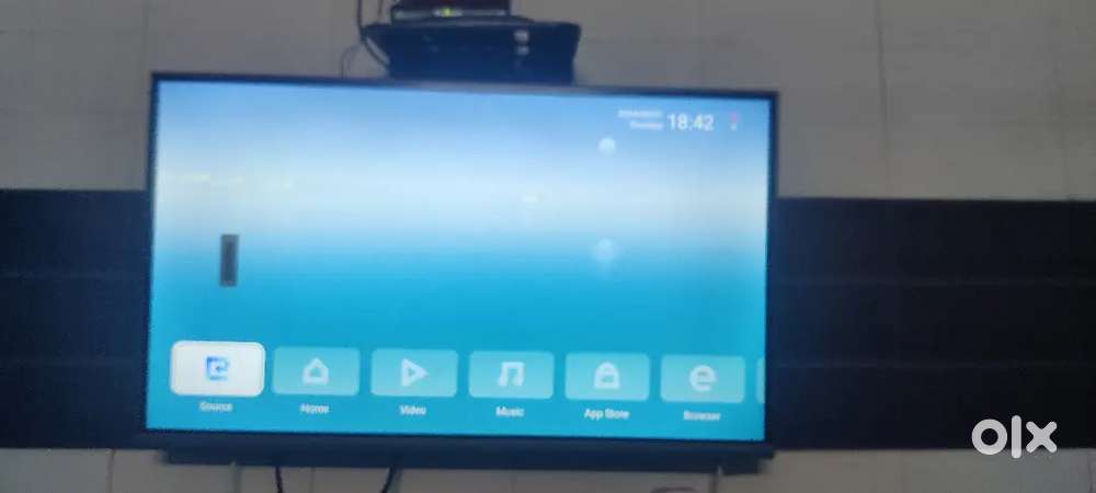 LCD 6 month old New Condition with dish tv