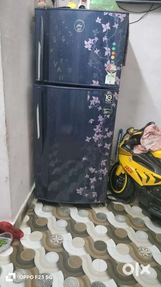 Godrej ka double door fridge