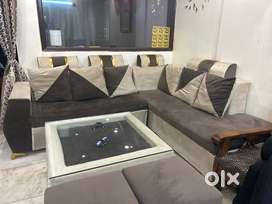 CASASTYLE stylio 8 seater Fabric RHS L shape Sofa with 1 centre table