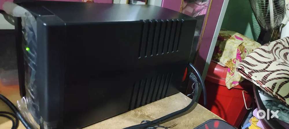 UPS- CYBERPOWER UT 2200E