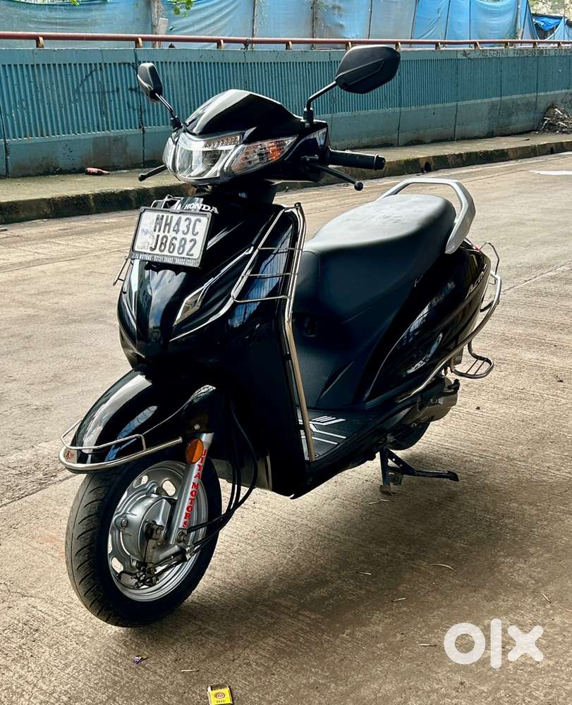 MODEL 2024 OCT OWNER FIRST KM DRIVE 1400 INSURANCE PUC VALID RTO NIL