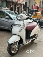 SUZUKI ACCESS 125  WHITE BEAUTY