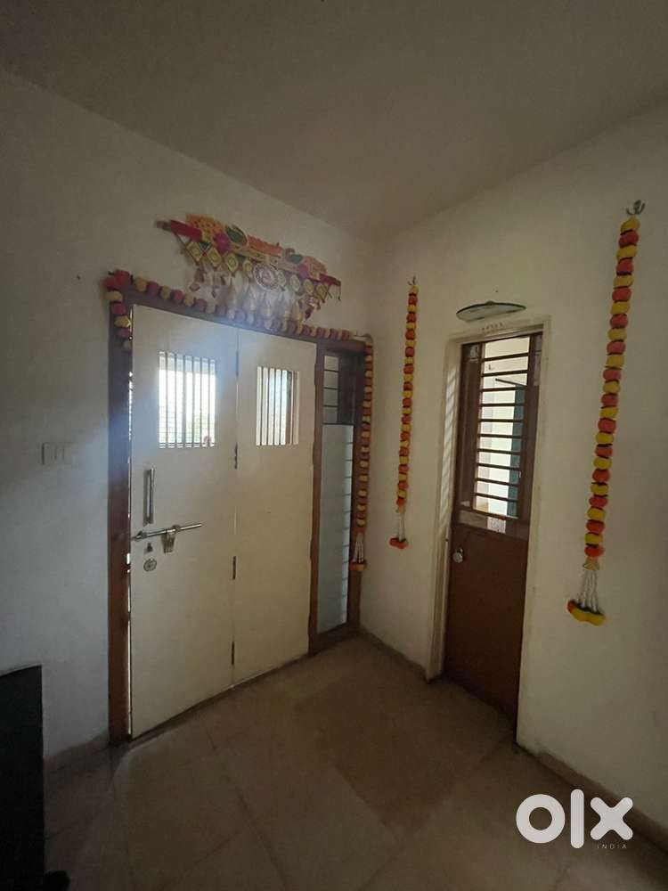 Flat for Sale - Urgent Deal! Great Price in Tarabi Park