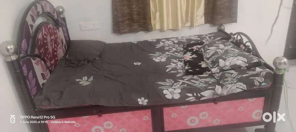 Selling Bed