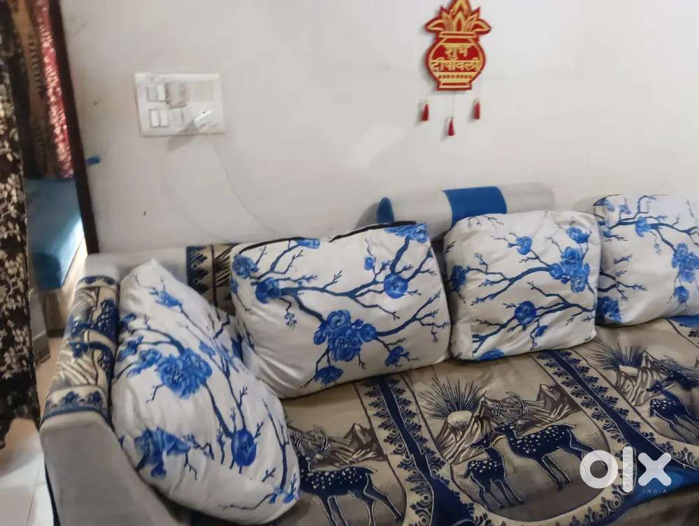 Best sofa under cheap rate. Can contact me