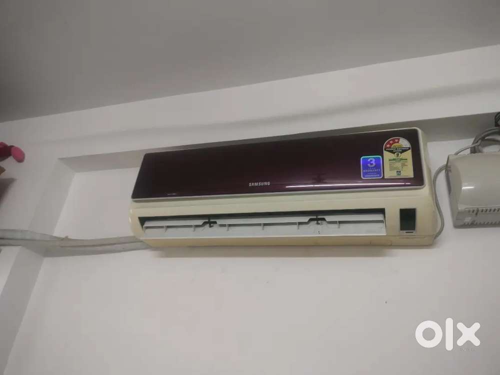Split AC 1.5 Tons 2 Nos