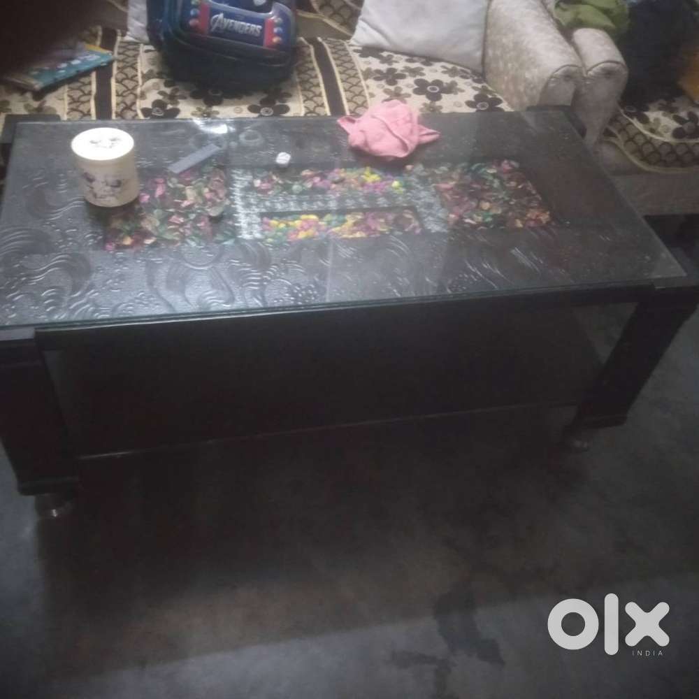 Double box bed and furniture 1yr old urgent sale