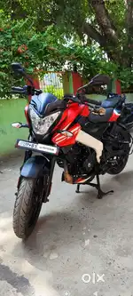 Ns200 bs6 fi dual Abs disc new showroom condition  2022 last Up81no