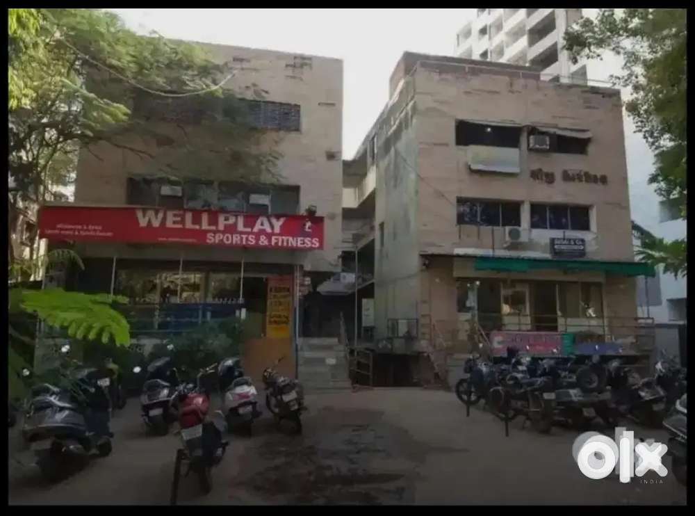 Ellis Bridge office with cabin