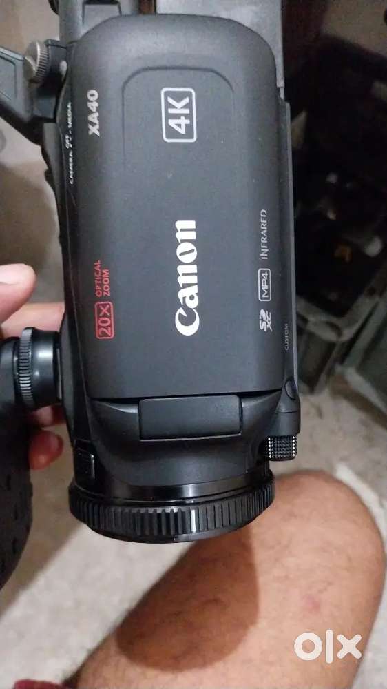 Canon xa40 4k video camera