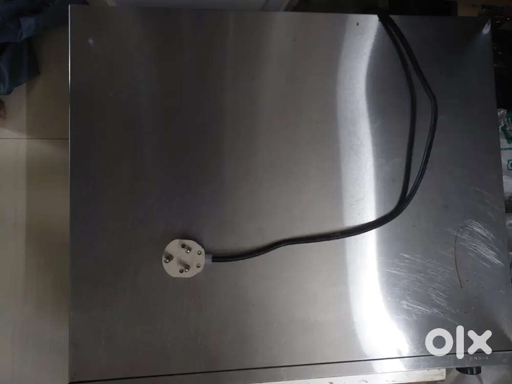 Cafe cooking equipment
