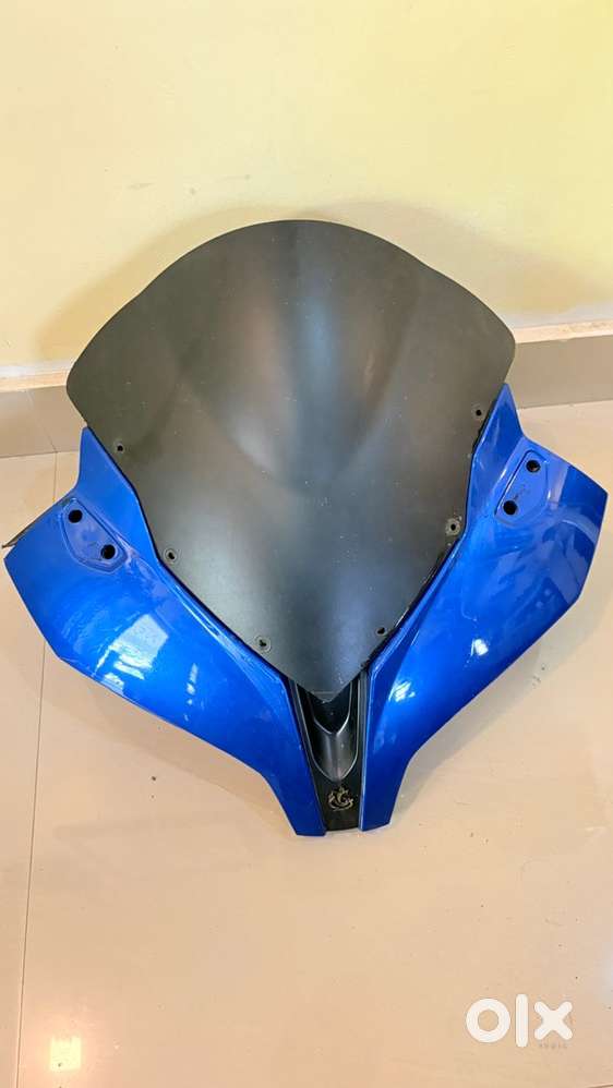 RS 200 front vysor Blue colour