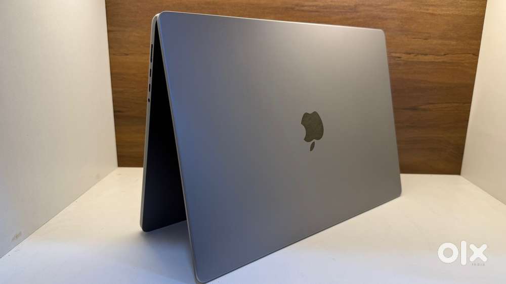 Apple Macbook Pro A2485 16inch  M1 Pro Chip  Faster GPU than M4 Chip