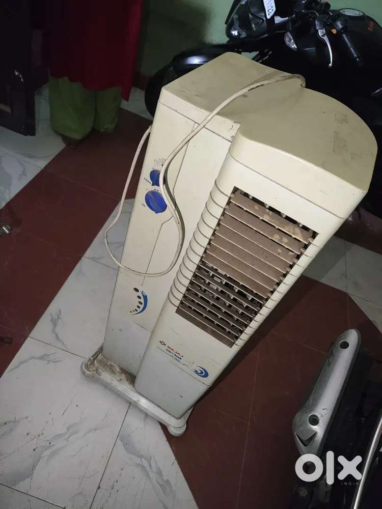 Bajaj cooler