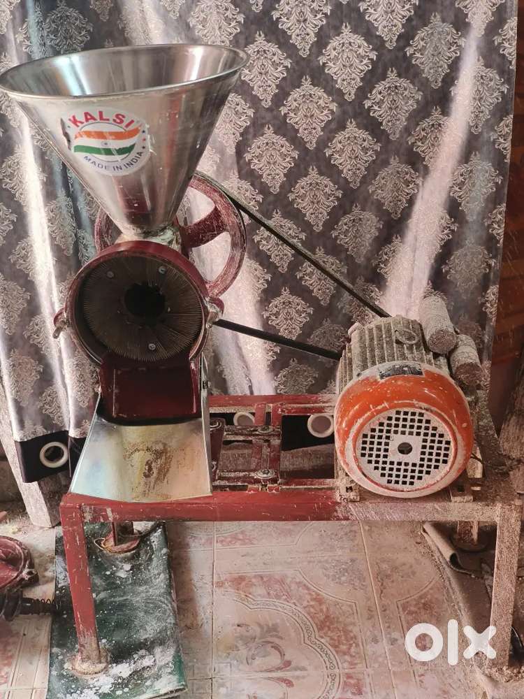 Grinder for rice flour