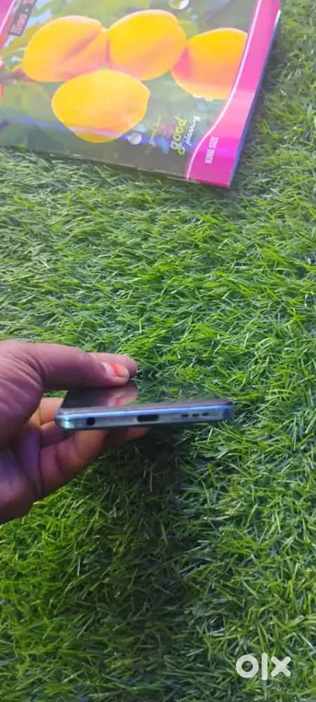 Vivo y76 5g mopile disply cheng good condition 8+8 gp 128 intena