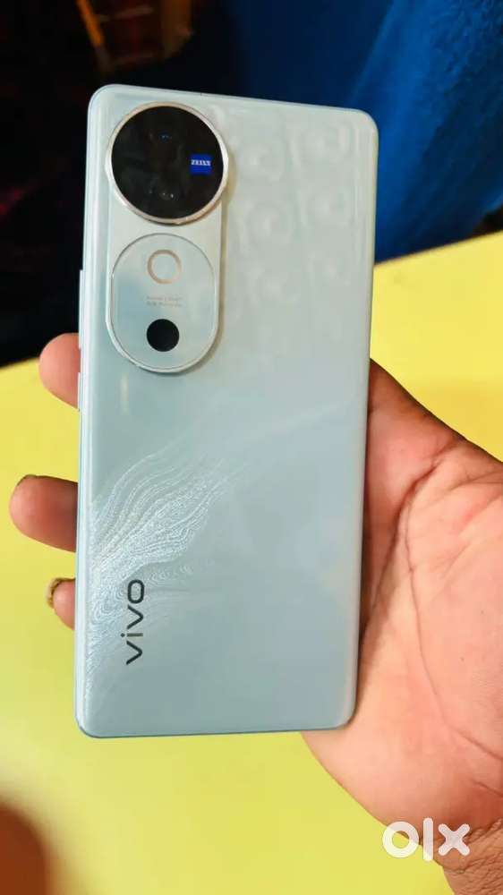 Vivo 40 modal 2024