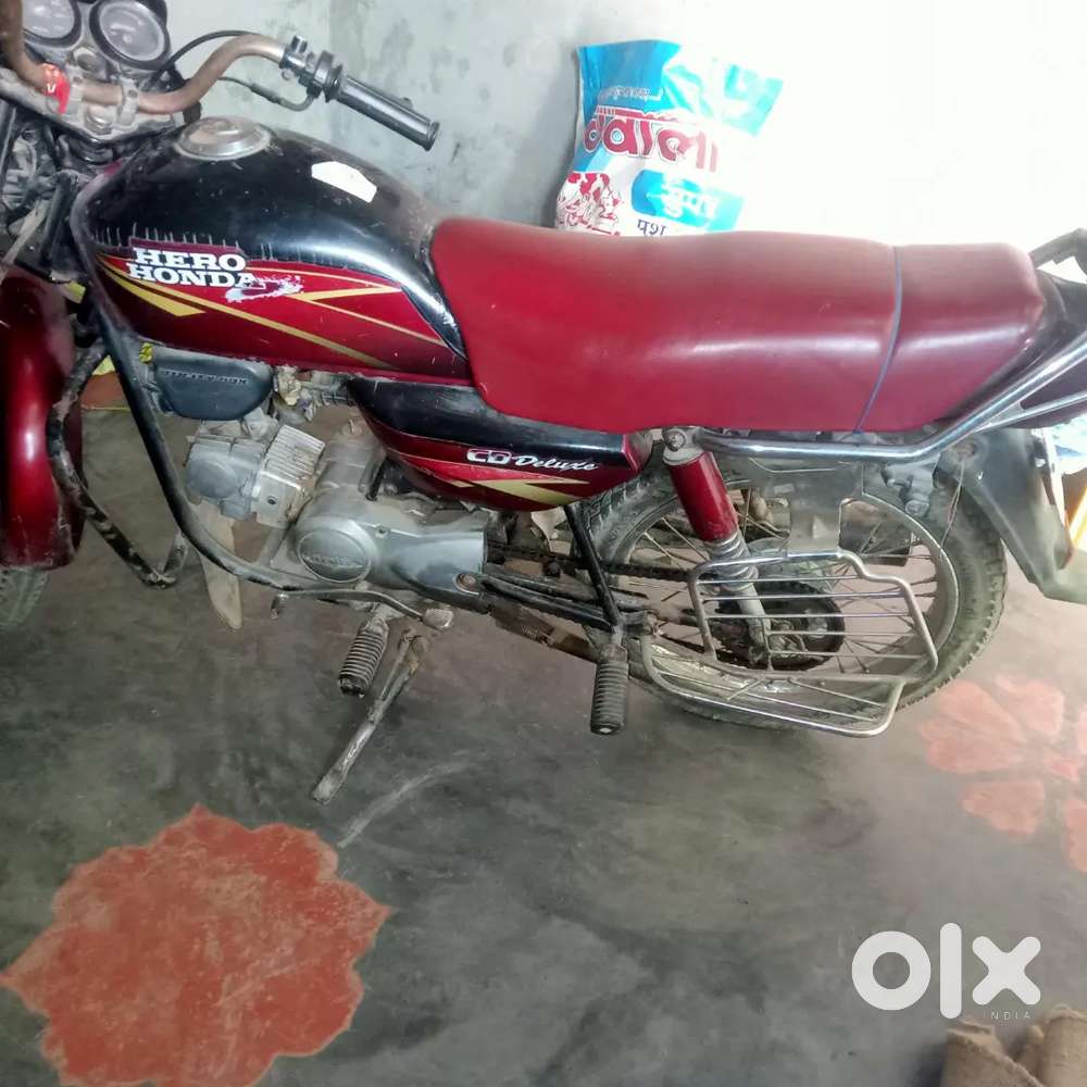 Hero Honda CD deluxe down