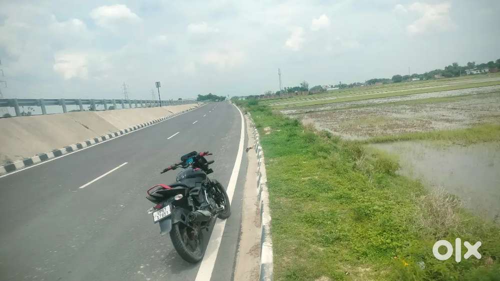 Bajaj / Pulsar 150