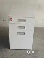 Refurbished featherlite pedestal available in like new condition