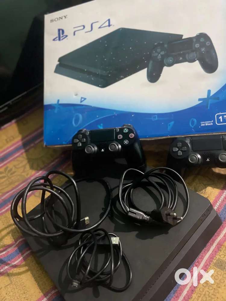 PlayStation 4 Slim 1TB with games preinstalled