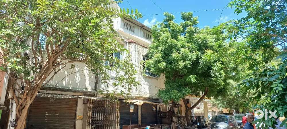 Aadambakkam prime location land for sale