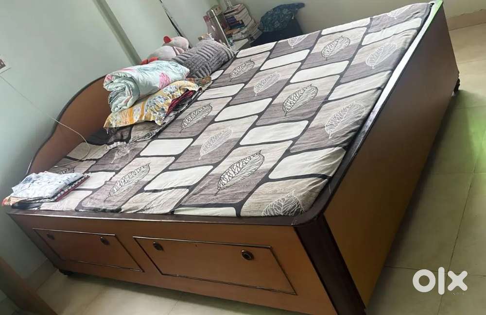 Double bed wooden