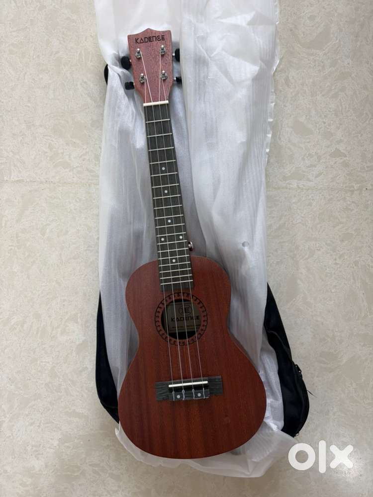 Ukulele - Small Size