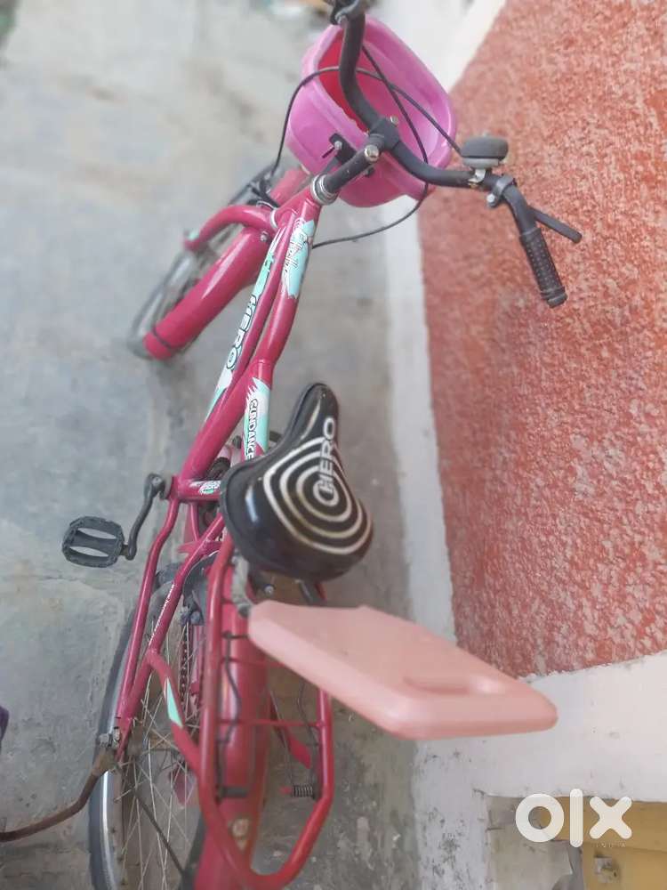 Only 1 year used pink colour