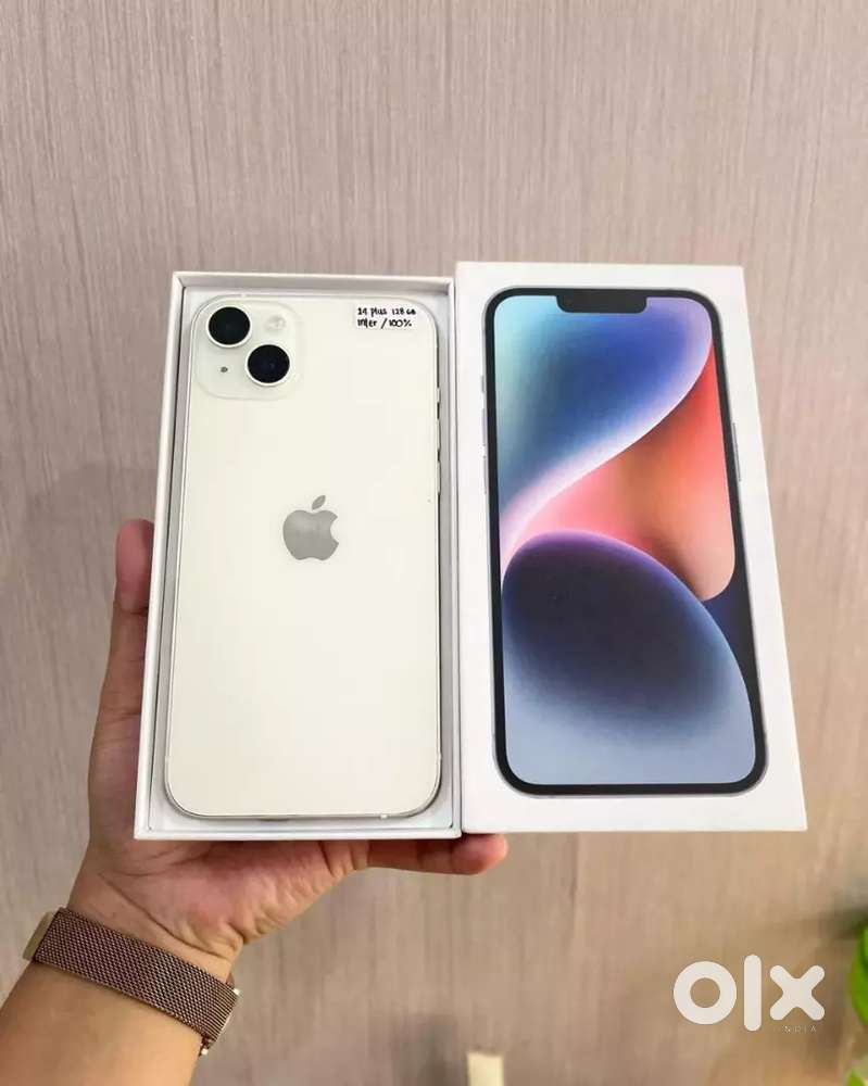 iPhone 14 128 gb variant with all accessories available