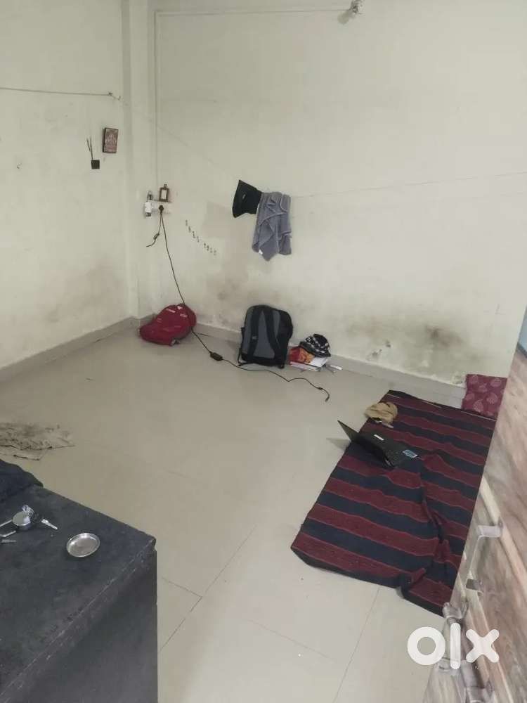 roommate male and female both can apply