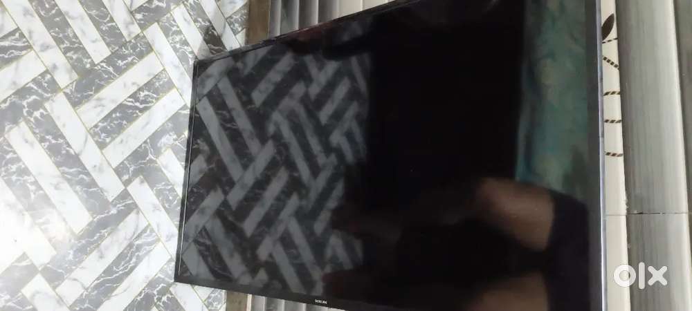 Xiaomi 32 inch Android LED voice remot