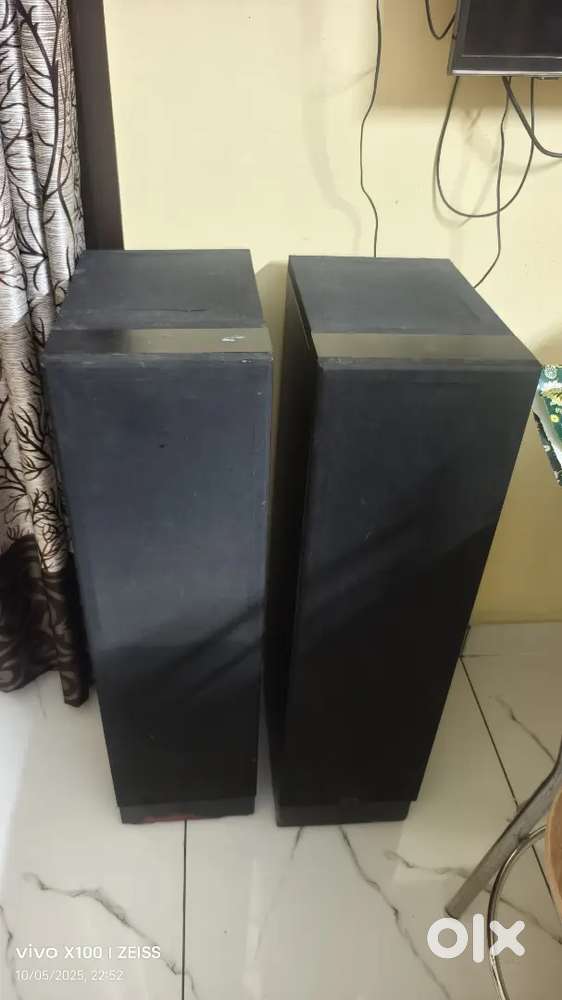 4 way Heavy tower Box with top firing speakers 2 nos