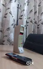 World's 1st Brick Mobile Phone The Vintage Motorola DynaTac 8000x