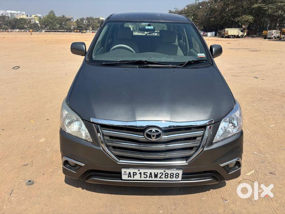 Toyota Innova 2.5 V 7 STR, 2011, Diesel