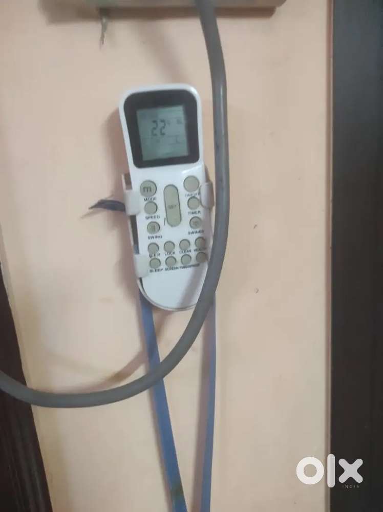 अच्छा ac है बस गैस नहीं है