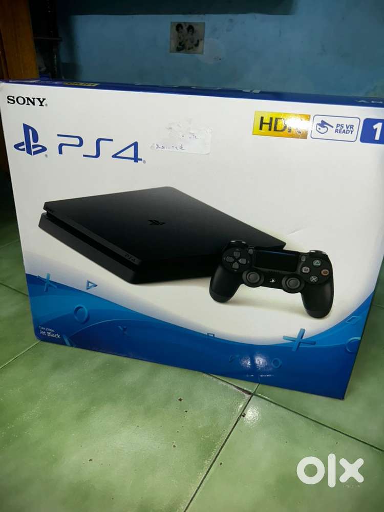 Ps4 Slim 500GB with full box like a new condition