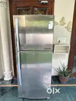 AUTOMATIC ICE MAKER