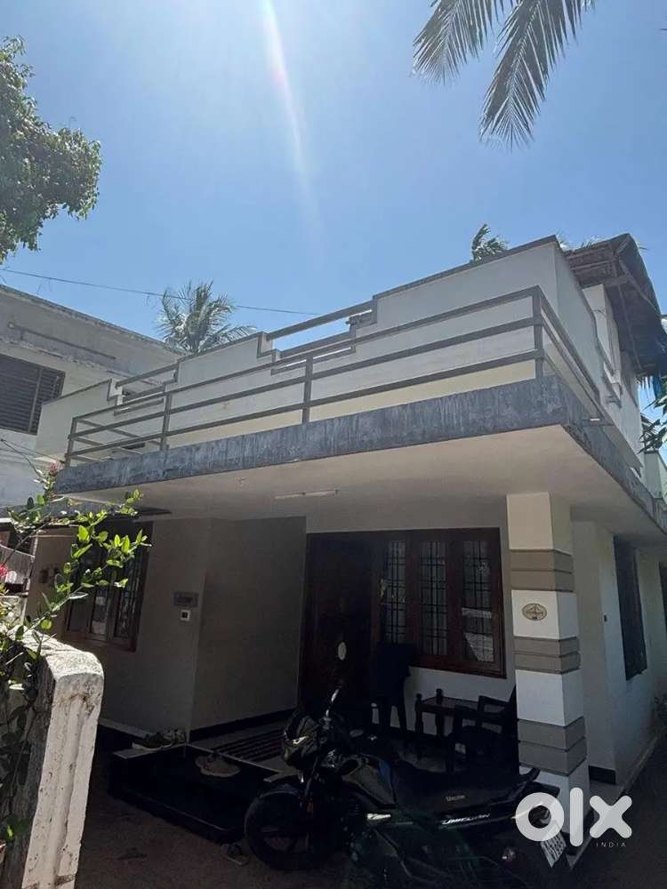 2BHK HOUSE ON COMMERCIAL PLOT IN THE HEART OF PAVANGAD